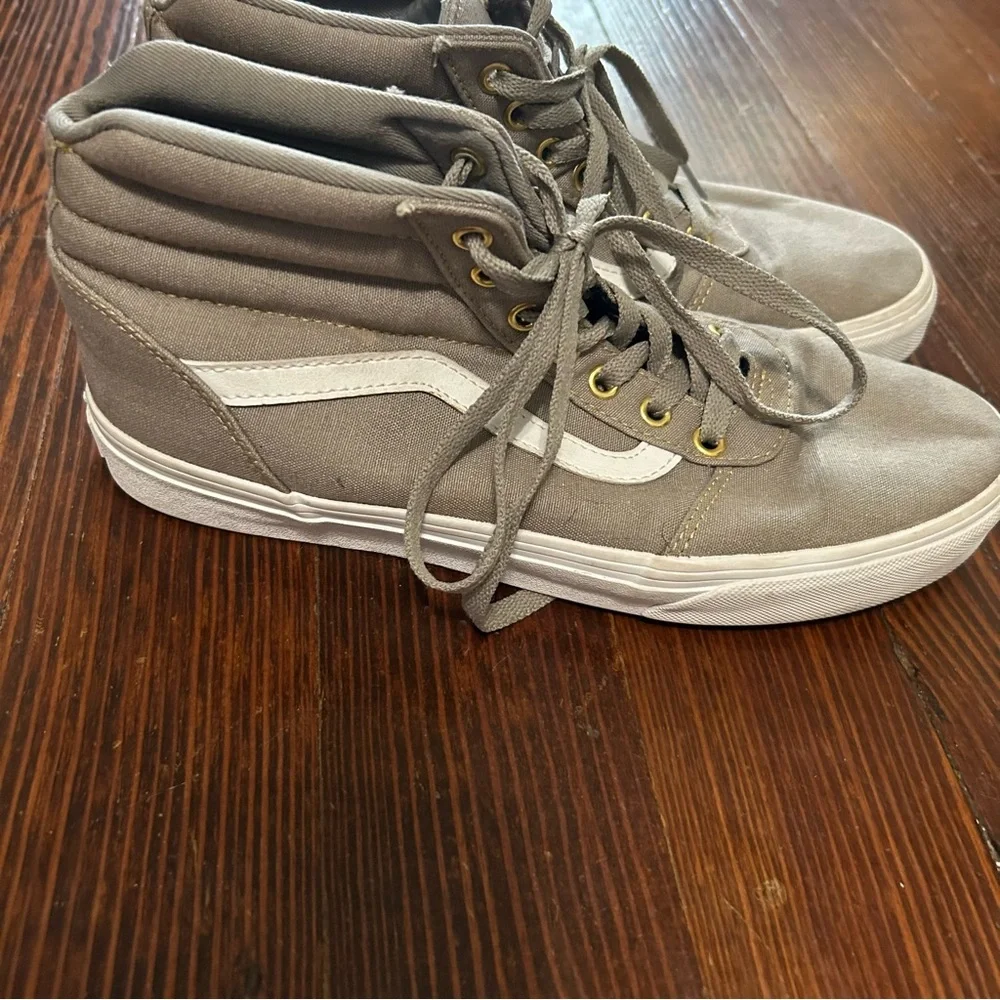Vans / Ward Hi-Top Sneakers size 10 in gray taupe canvas